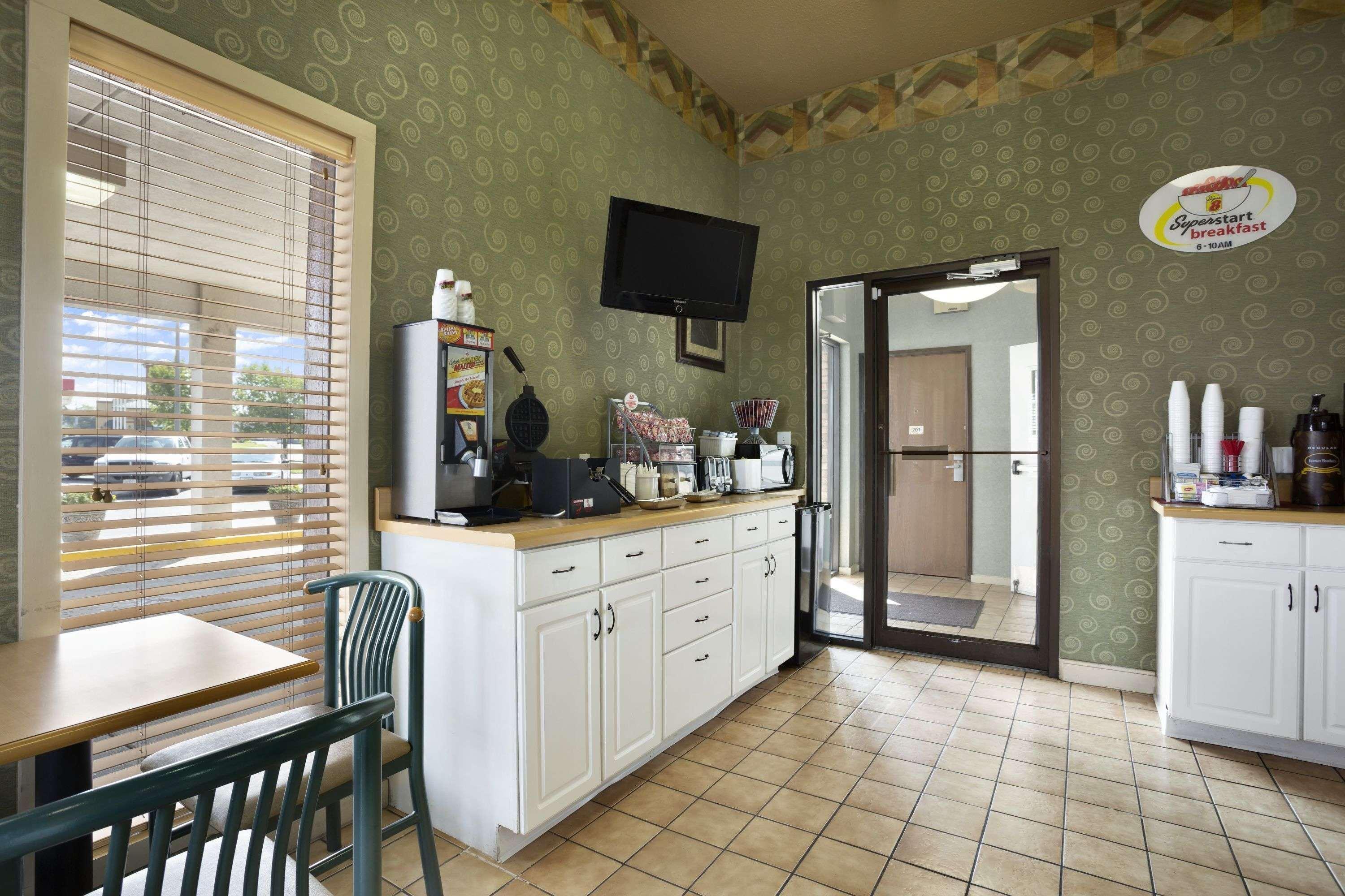 Super 8 By Wyndham Mount Vernon, Il Esterno foto